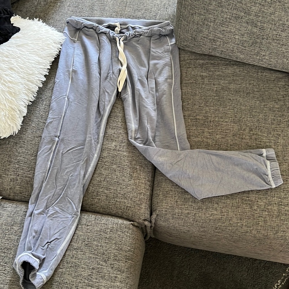 Lululemon joggers super comfy!